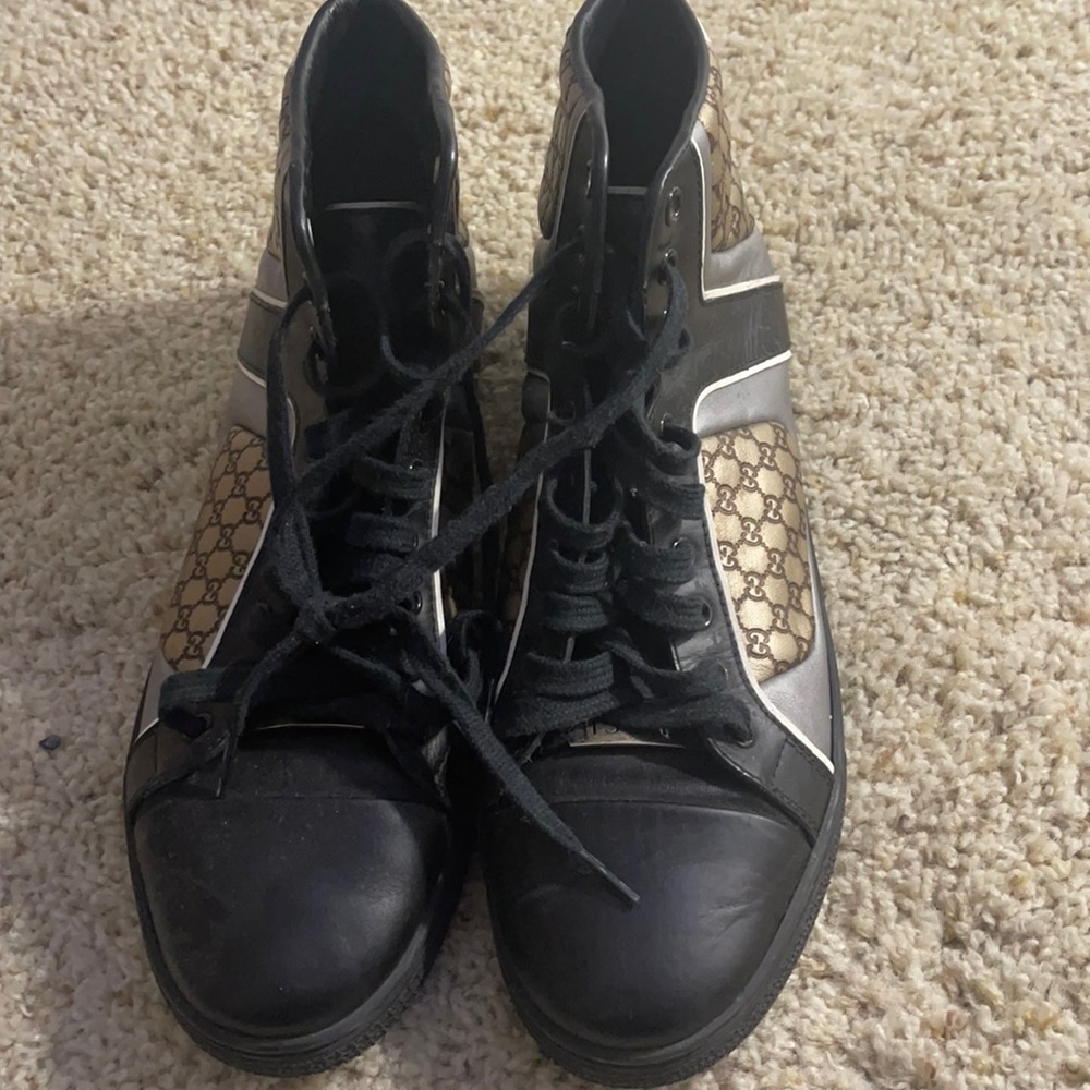 Gucci Tennis shoes black and gold